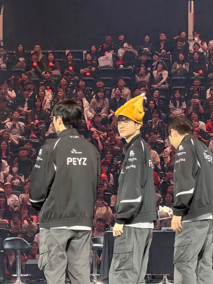 开云app官网-T1主场首秀全员翻滚引热议|李哥|Faker|PEYZ|T1_Faker|比赛_新浪体育_新浪新闻